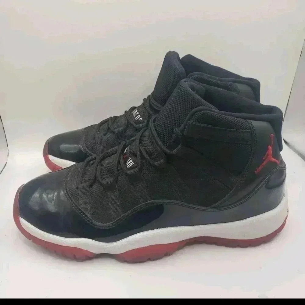 Nike Air Jordan 11 Retro Bred 2012 Playoffs 378038-010 sz 5.5Y Wmns 7 Black Red - Picture 1 of 7